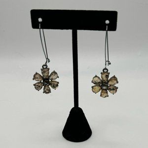 Drop earrings daisy shape, rhinestone in gold color